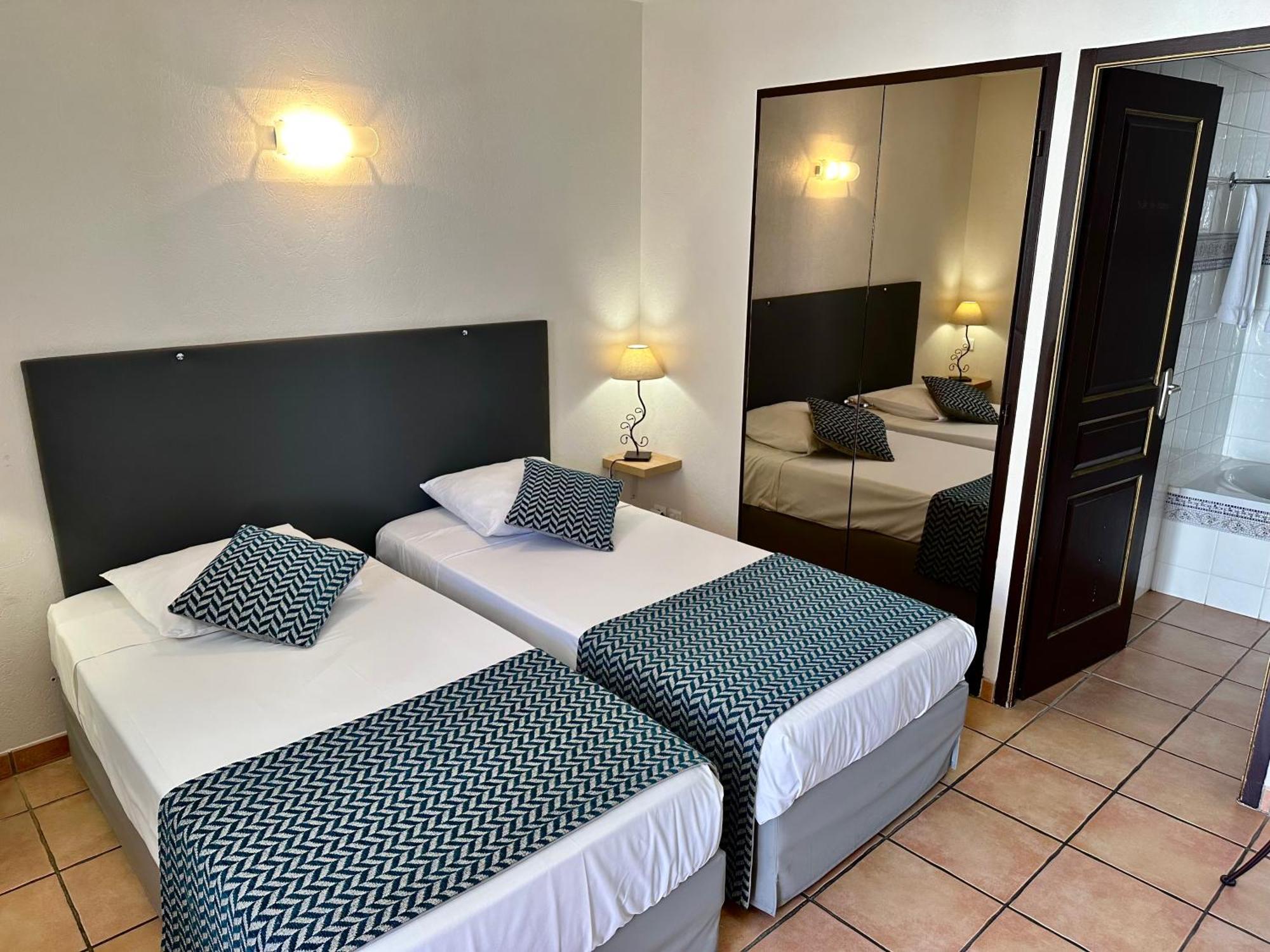 Logis Hotel Les II Mas - Perpignan Sud Cabestany Ngoại thất bức ảnh